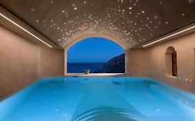 Stone Luxury Suites - Adults Only